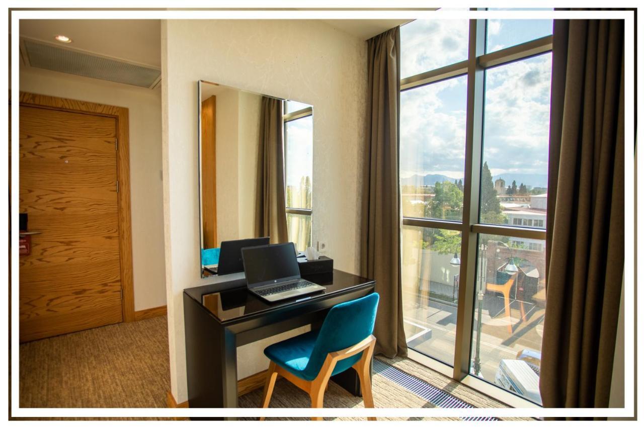 Premium Hotel غانيا المظهر الخارجي الصورة