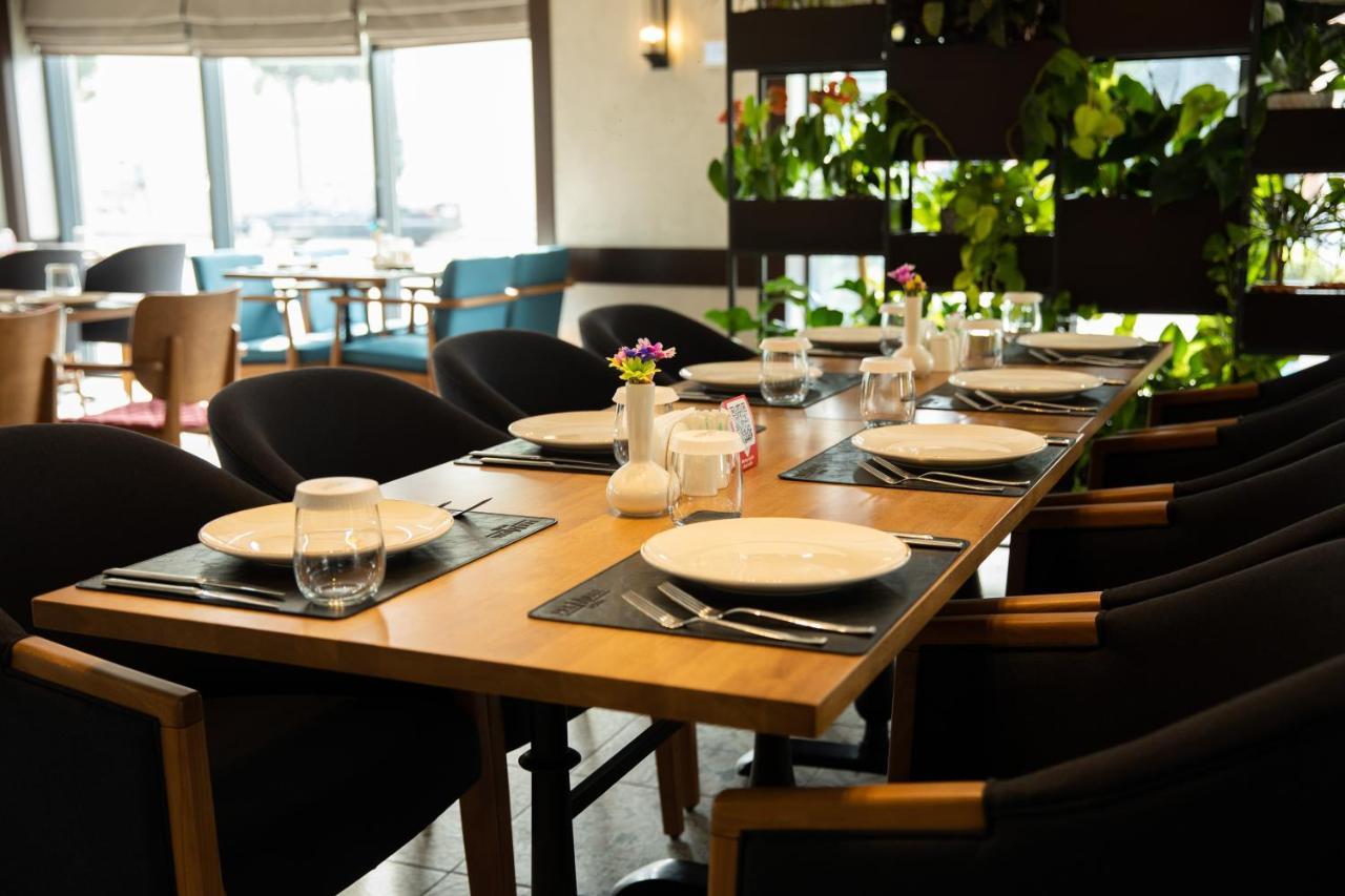 Premium Hotel غانيا المظهر الخارجي الصورة