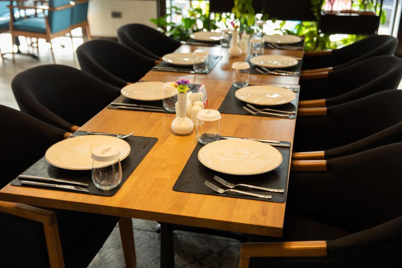 Premium Hotel غانيا المظهر الخارجي الصورة